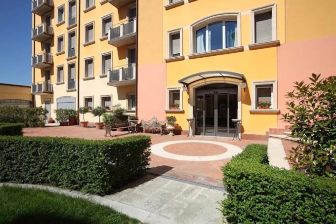 볼로냐 Residenza Carracci 아파트 호텔 외부 사진